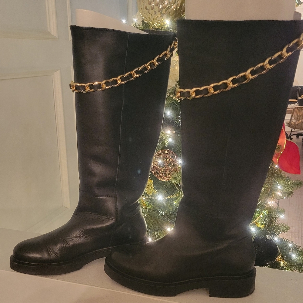 ALOHAS Pier Black Boots with Gold Chain